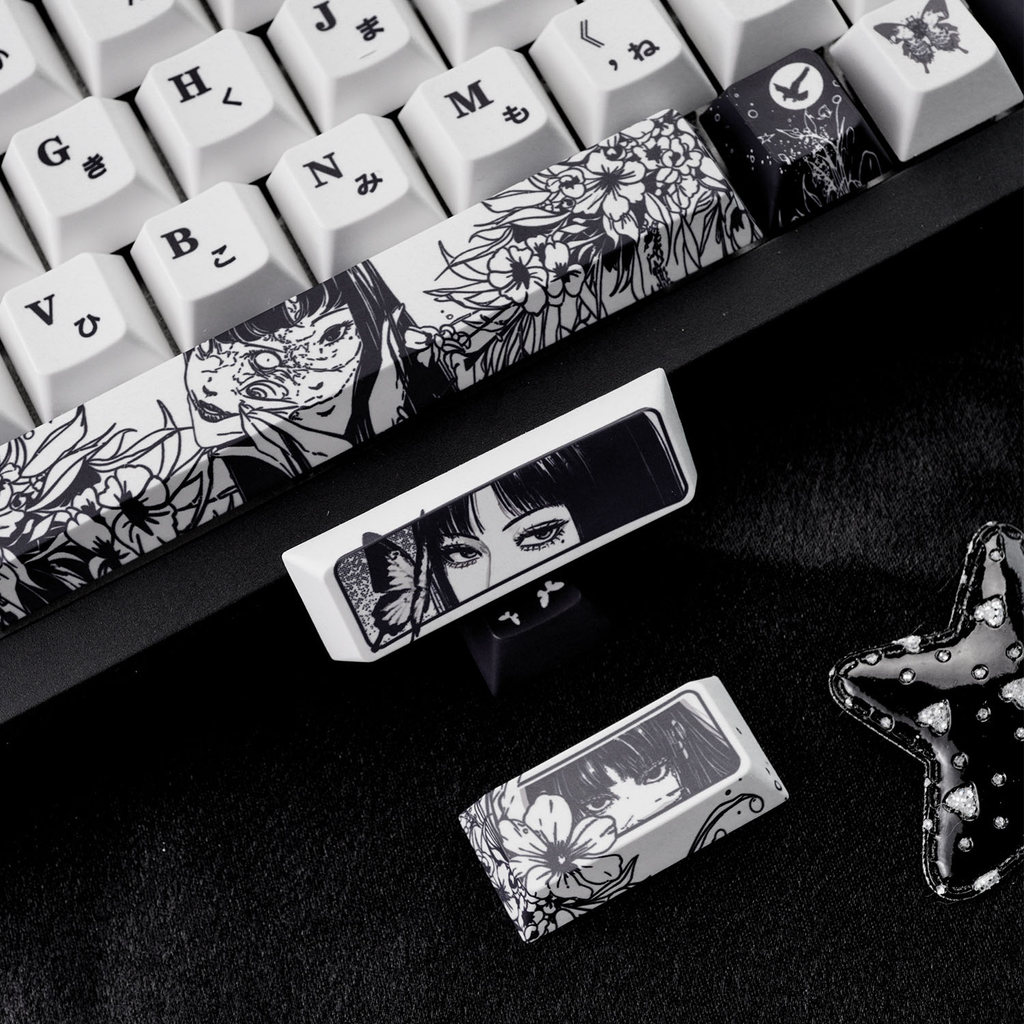MAIMOOO Tomie Kawakami Whacky Keycaps MOA/เชอร์รี่โปรไฟล์ 120 คีย์ PBT Dye Sublimation Aula F75 Ajazz AK820 EN/TH/KR Keycaps สีดําสีขาวสาว Keycap