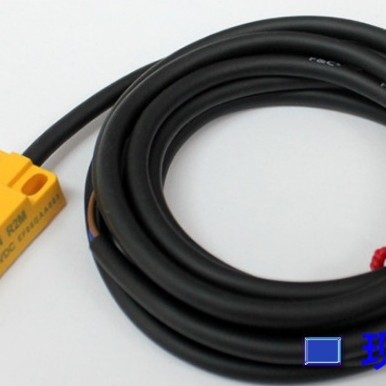SZ 2 ชิ้น F3N-18DN05-N F3N-18DN05-N2 F3N-18DN05-P F3N-18DN05-P2 ใหม่ original proximity switchOrigin