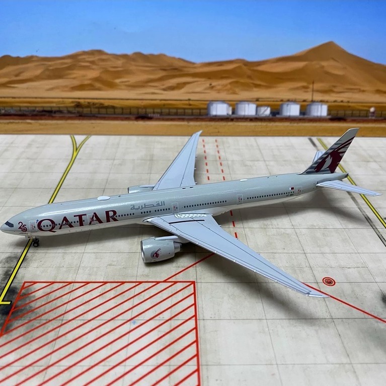 [Orphan] NG73010 Katar Airlines B777-300ER A7-BE ร้านเรา ส่งจากจีนแผ่นดินใหญ่ จัดส่งภายใน 2 วัน หลัง