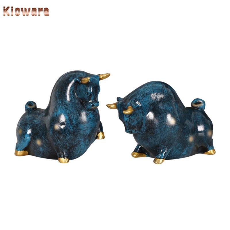 [Kloware] 2 ชิ้น Bovine รูปปั้นสะสม Bovine ตุ๊กตา Gold Highlight รายการตกแต่งสําหรับตู้