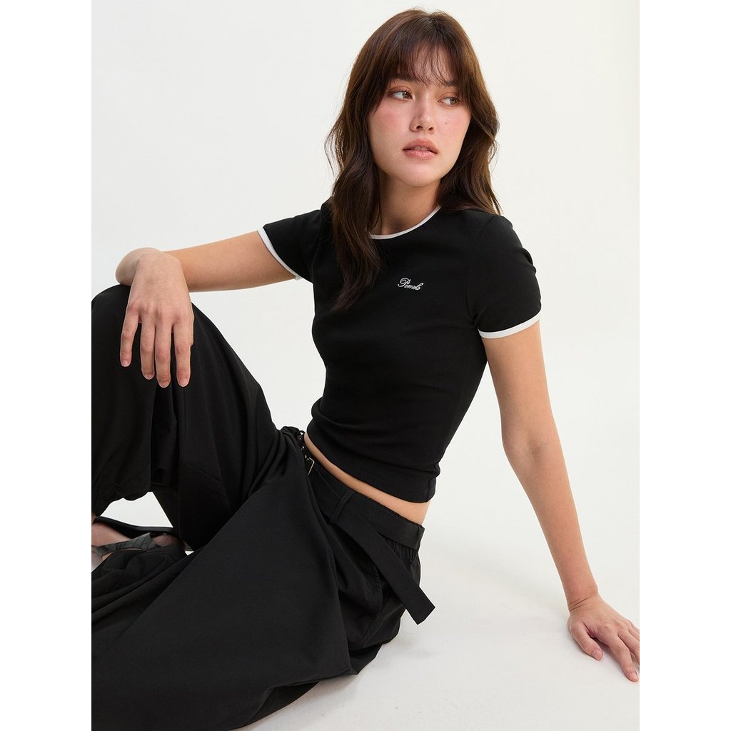 [Pomelo] เสื้อยืดเข้ารูป ขอบตัดกัน / Contrast Trim Fitted Tee