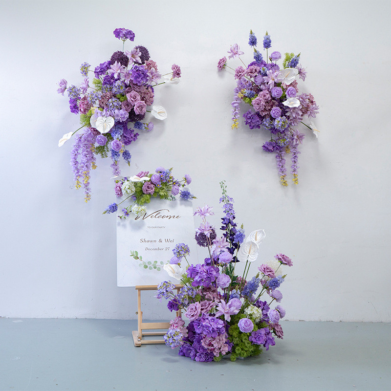 ตกแต่งงานแต่งงานสีม่วงติดผนังดอกไม้ KT Board การถ่ายภาพผนังพื้นหลังดอกไม้ผ้าไหมแขวนดอกไม้ชั้น Ro