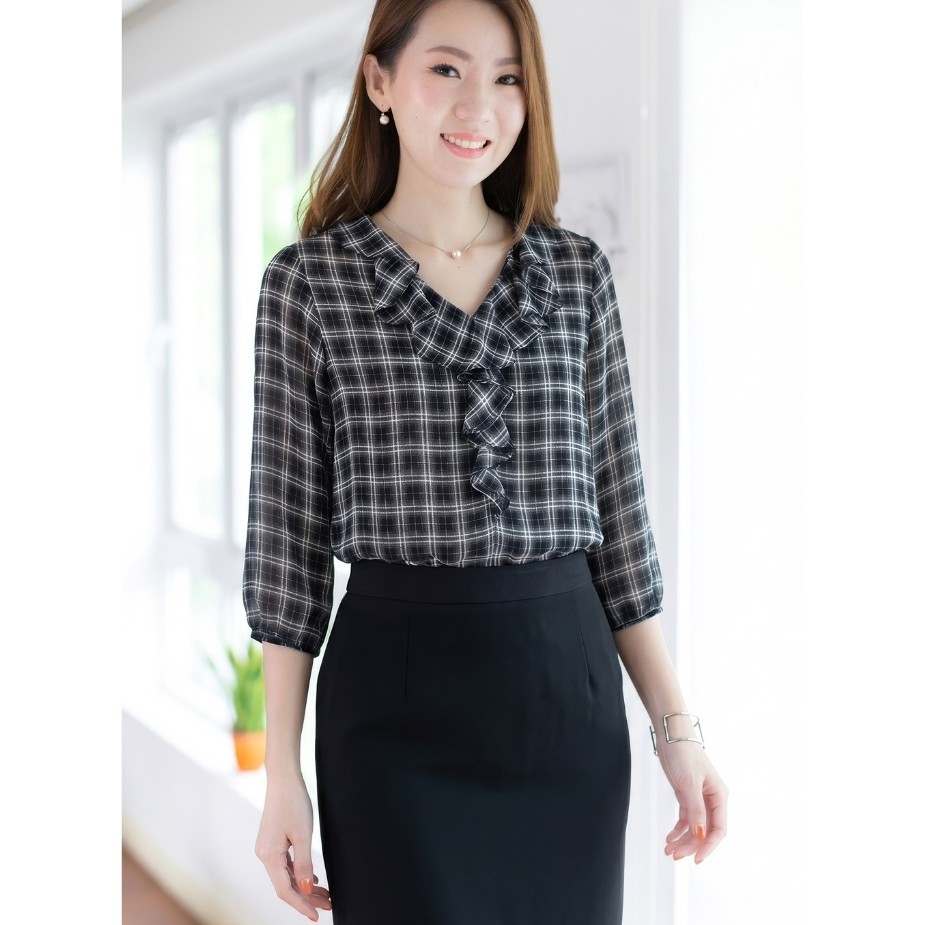 MT0955 Cascade Ruffle Sheer Blouse เสื้อแต่งระบายเนื้อโปร่ง สวยโรแมนติก