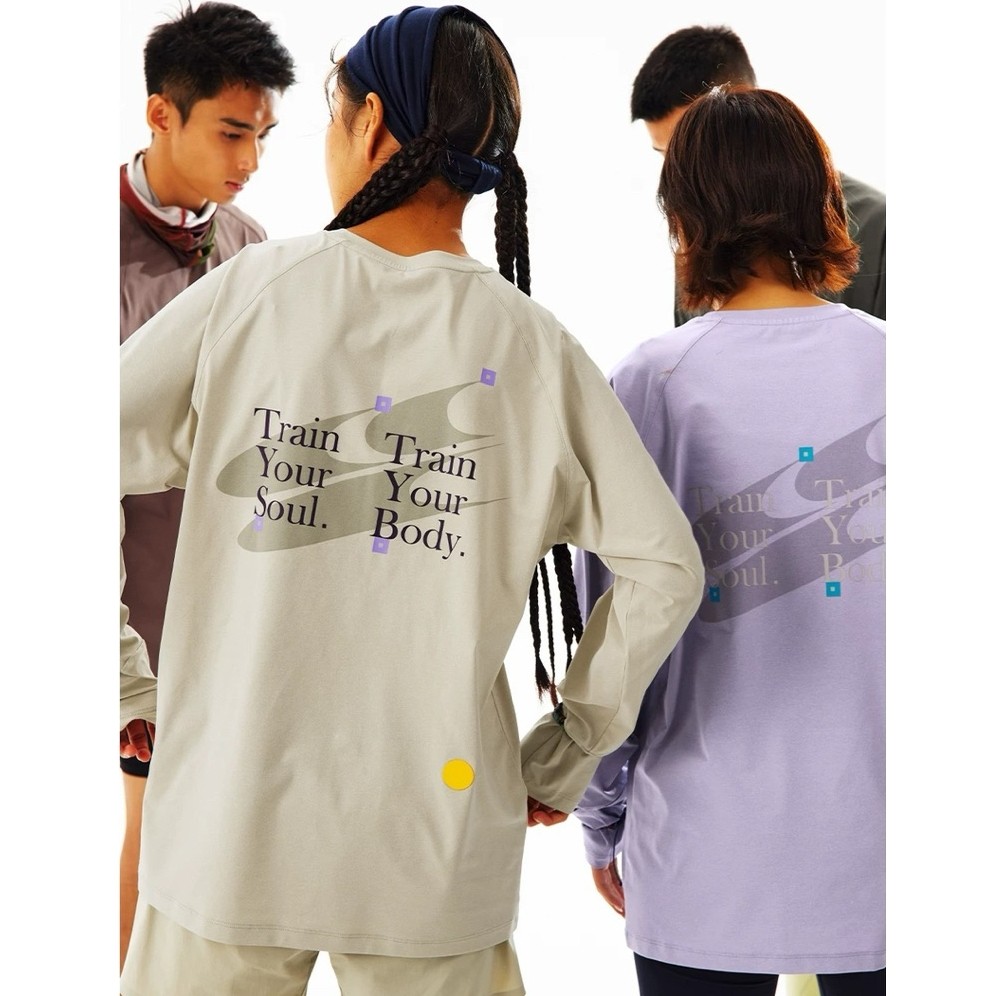 CryingCenter เสื้อยืดคอกลมแขนยาวสำหรับออกกำลังกาย แห้งไว Train Your Soul & Body T-Shirt 2025