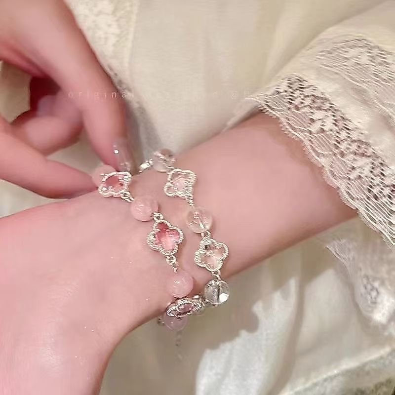 สร้อยข้อมือดอกไม้สี่ใบจากลูกปัดอะคริลิกสำหรับเด็กผู้หญิง