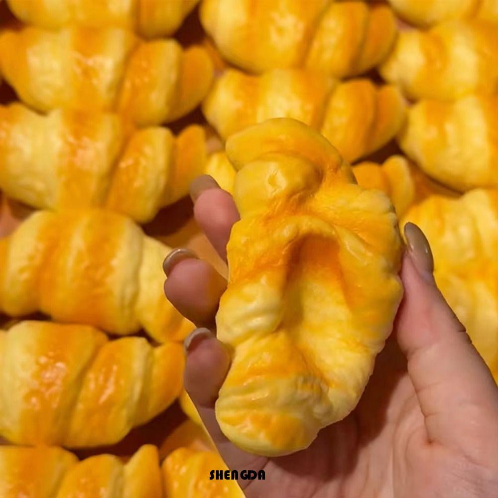 SHENGDA Croissant Squishy ของเล่น, มือผ่อนคลาย Sticky Sensory Fidget Ball, ของขวัญวันเกิดหยิกช้า Rising หนาช้า Rebound ของเล่นสําหรับนักเรียน