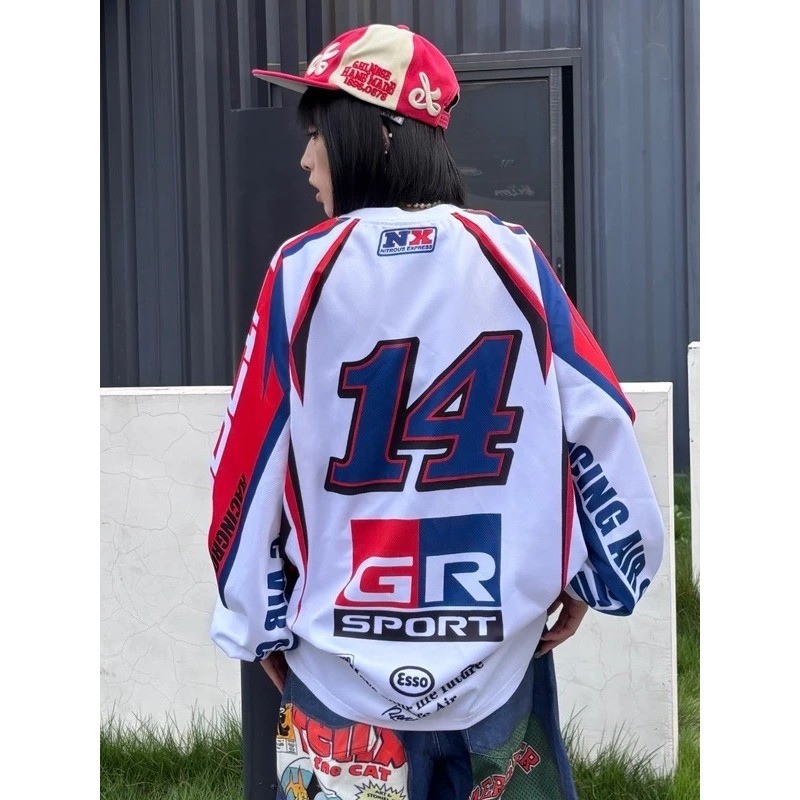 SUIKONE ซุยโคเนะ เสื้อยืดแขนยาวชุดแข่งอเมริกันแบรนด์อินเทรนด์คู่สไตล์เป็นกลาง — صورة 4