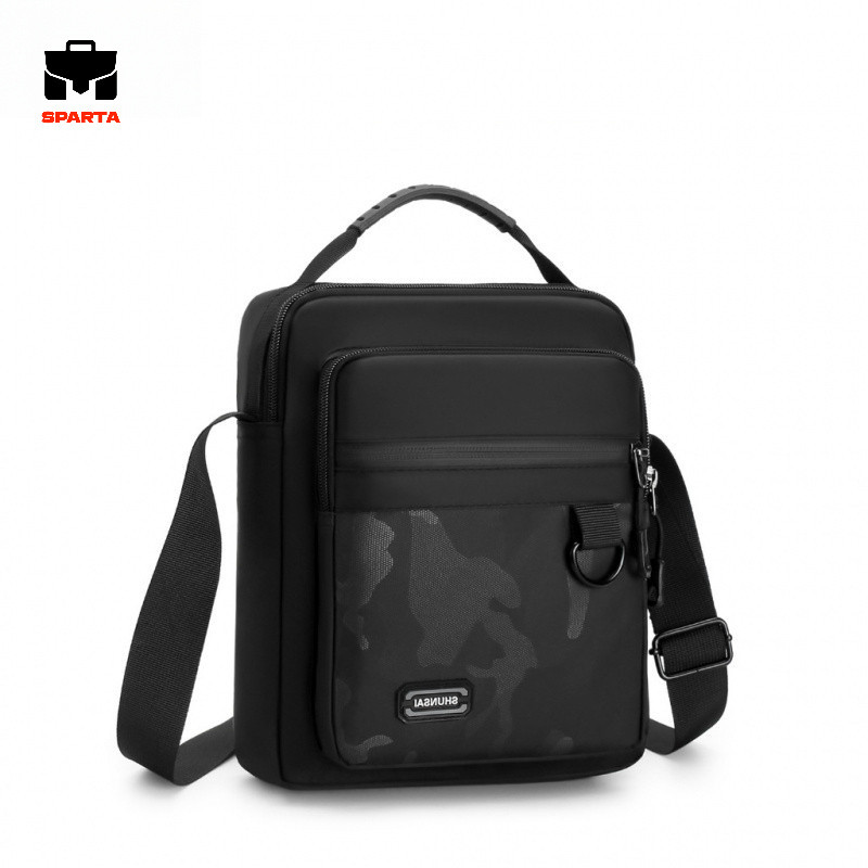 กระเป๋าสะพายไหล่ผู้ชายผ้า Oxford Cross Body Casual กระเป๋าหลายช่องขนาดใหญ่ความจุกันน้ําน้ําหนักเบา Casual Sport Street กระเป๋าสําหรับการเดินทางกลางแจ้ง