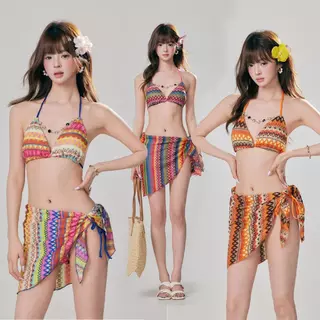 ชุดว่ายน้ำ 3 ชิ้น ดีไซน์สีสันสดใส สำหรับวันหยุดที่ทะเล ให้คุณโดดเด่นและมั่นใจในทุกการเดินทาง จัดส่งจากประ#200