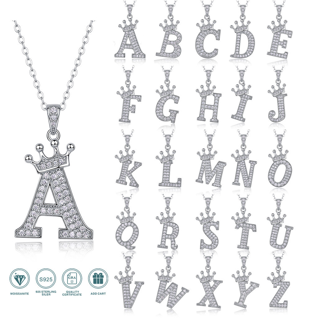 VVS1 Moissanite Crown 26 ตัวอักษรสร้อยคอ S925 เงิน D สีจี้สร้อยคอตัวอักษร