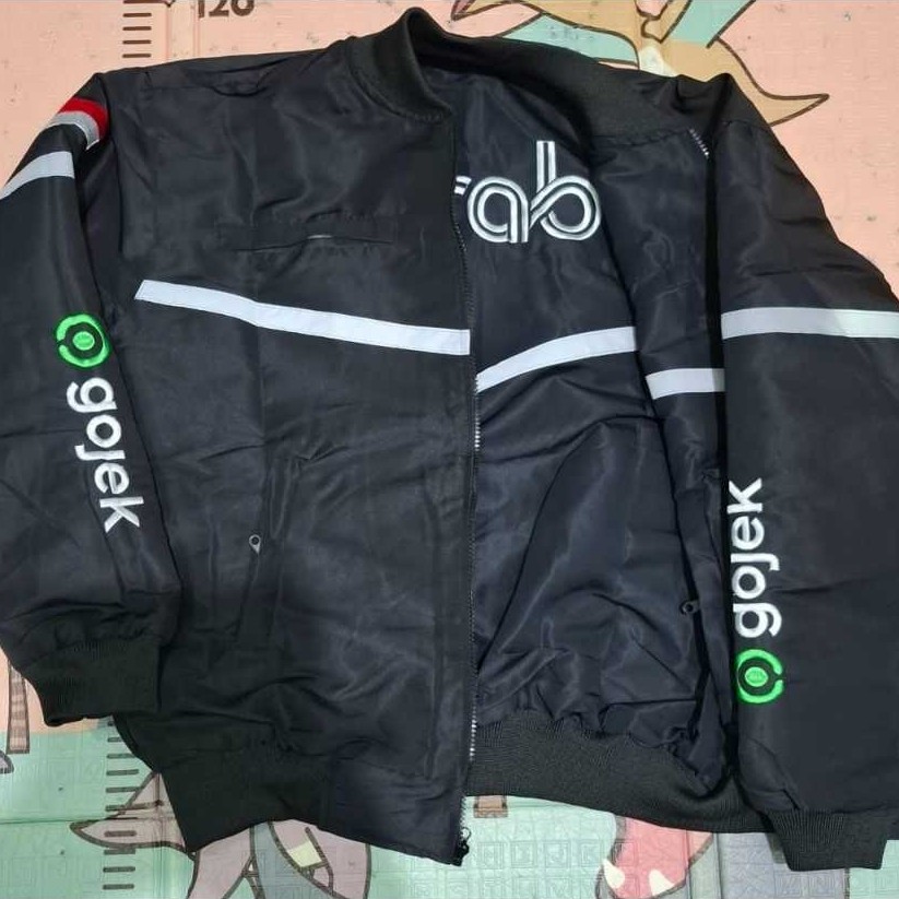 เสื้อแจ็คเก็ตสีดํา GRAB GRAB GOJEK REVERSIBLE GRAB เสื้อแจ็คเก็ตสีดําสีดําทั้งหมด GOJEK เสื้อแจ็คเก็