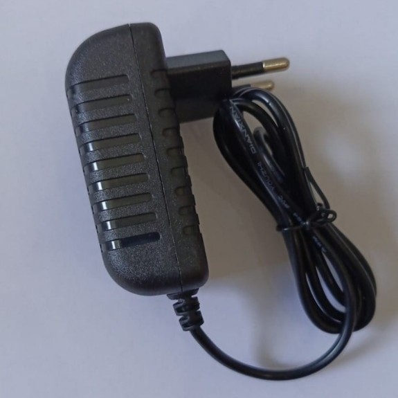 เปลี่ยนสําหรับอะแดปเตอร์ AC OUTPUT: 6.0V 0.5A 3.0W รุ่น: JF005WR-0600050VH INPUT : 100-240V ~ 50/60H