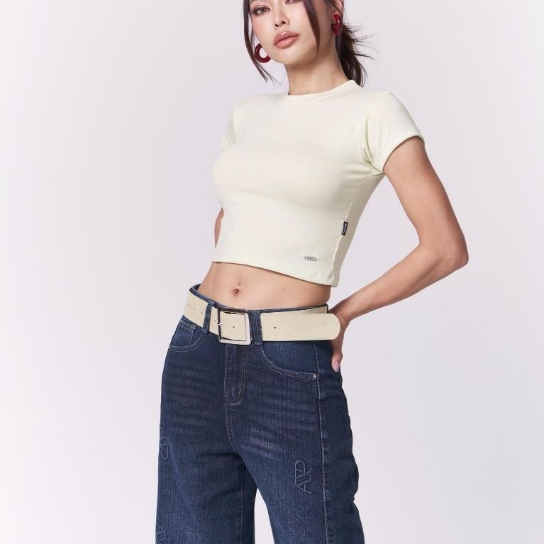 Atipashop - Easy Babe Top | เสื้อยืดผ้าร่อง ยืดเยอะ ใส่สบาย ดีเทลป้ายเเท็ก