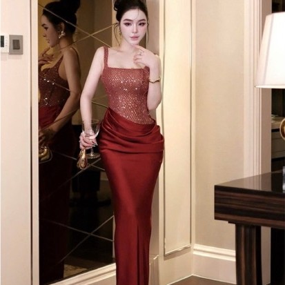 แม็กซี่เดรสคอเหลี่ยมสําหรับปาร์ตี้ลูกไม้และผ้าไหมจีบสะโพกหรูหรา-HKT2T-Store NEWCOLLACTION 🩵