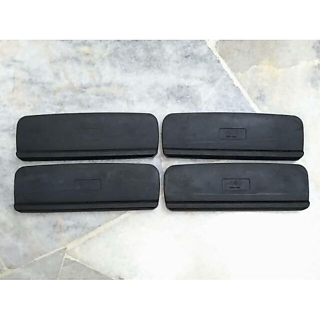 [ใช้แล้ว] CARMATE INNO IN-SU / XS201 & XS250 RUBBER BASE 402 4PIECE ที่ใช้แล้ว