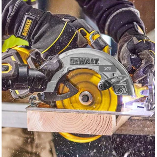 DEWALT เลื่อยวงเดือน 7'' 20V รุ่น DCS573N-B1 (ตัวเปล่า)