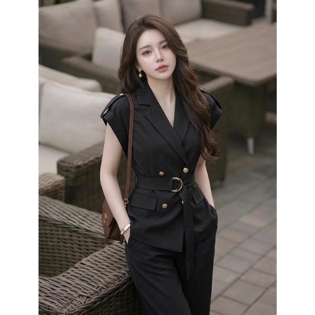 เซ็ตเสื้อสูทแขนสั้นพร้อมเข็มขัด แมตช์คู่กางเกงขากระบอกใหญ่ ลุค CEO สาวสวยแพง สไตล์เกาหลี-B1764