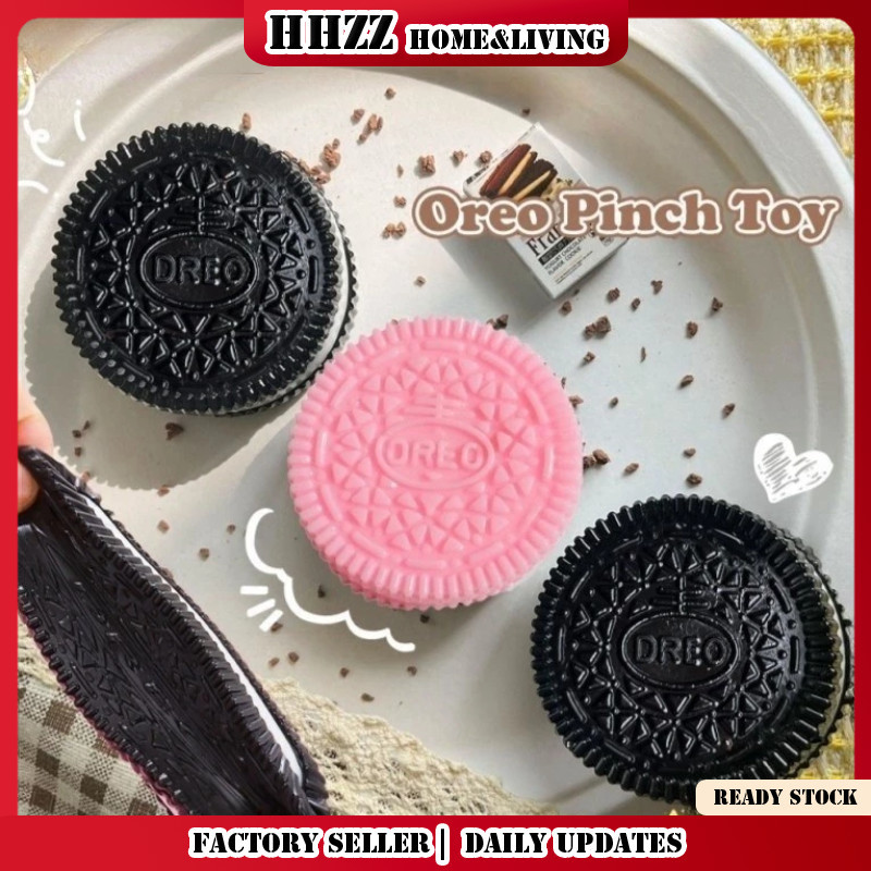 Pastel & Dark T Biscuit Squeeze Ball Soft Layered Design | ของเล่นบรรเทาความวิตกกังวลรีบาวด์ช้าอ่อนโยน | อุปกรณ์เสริมการบีบอัดและการตกแต่งในที่ทํางาน