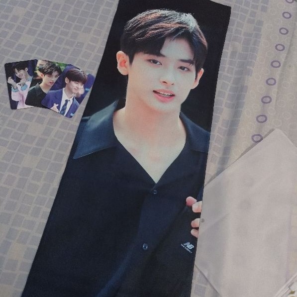Slogan & PC Actor Kim Minkyu Produce X 101 (มือสอง) / BitchXRich2 Jinwook