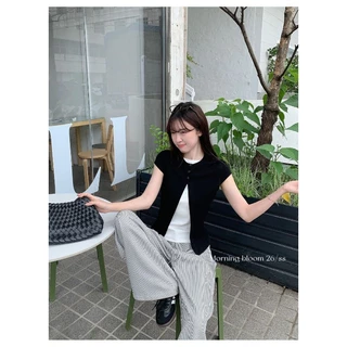 เสื้อเวสต์ถักไร้แขน คอกลมกระดุมหน้า ผ่าปลาย สไตล์สองชั้นปลอม สีดำเรียบหรูฤดูร้อน