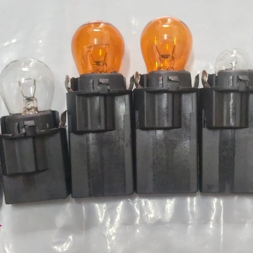 ขั้วไฟท้าย BMW E30 E32 E34 E38