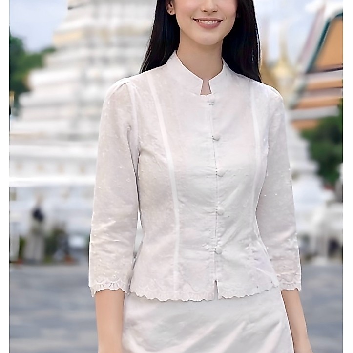 เสื้อลูกไม้ฉลุผ้าคอตตอล ทรงจิตรลดาใส่สวยเข้ารูป สบายไม่ร้อน