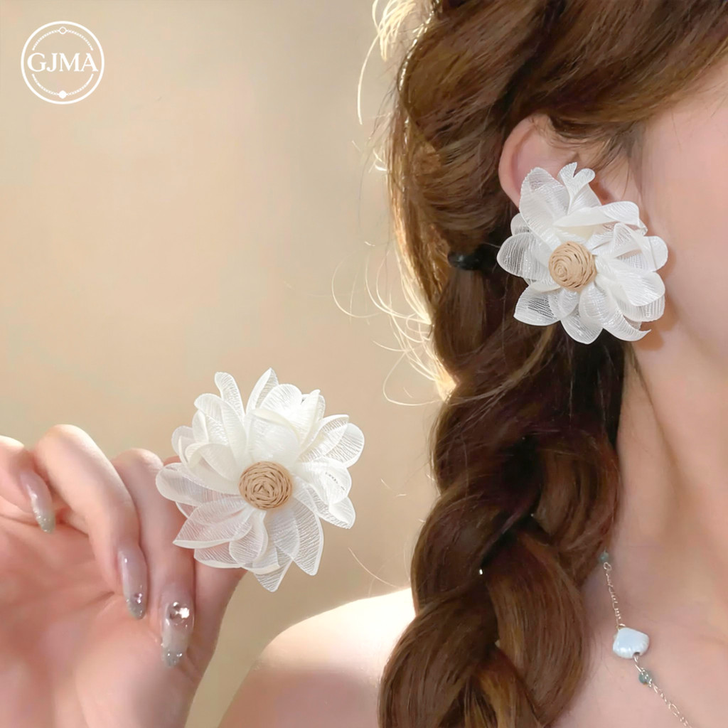 ต่างหูสตั๊ดดอกไม้ตาข่าย Niche Vacation Style Design Sense Women Accessory