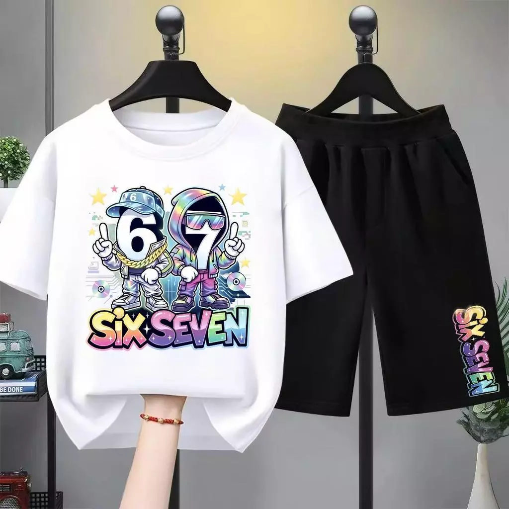 เสื้อยืดคอกลมแขนสั้นสำหรับเด็ก มีให้เลือกหลายสี ทั้งเสื้อยืดคอกลมแขนสั้นสีสันสดใส และกางเกงขา #010