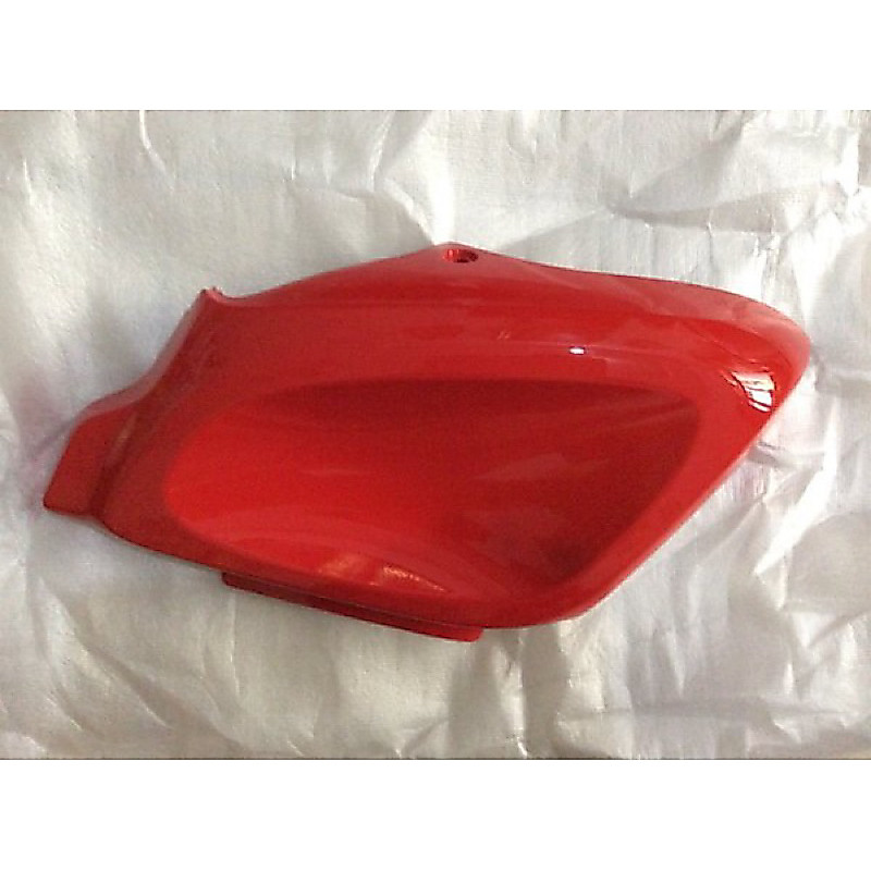 MERAH ฝาครอบถัง RH ซ้ายสําหรับ Suzuki GSX R 150 สีดําเงา