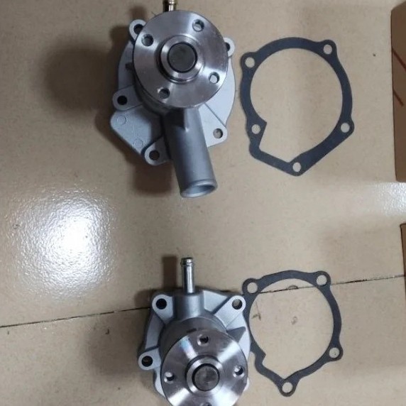 15443-73034 154442-73030 ปั๊มน้ําสําหรับรถแทรกเตอร์ Kubota B20 B6200 B5200 B7200d B5200e B7200e D750
