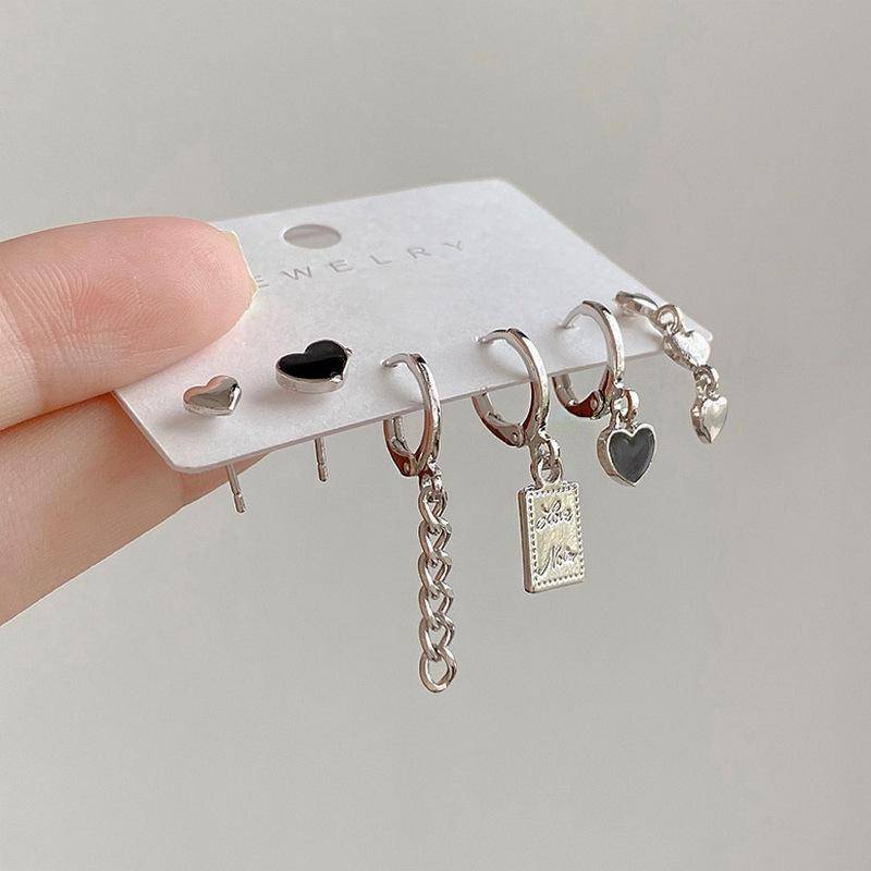 DayDayTo 6 ชิ้น Y2K หัวใจต่างหูผู้หญิงสาว Vintage Aesthetic Studs เครื่องประดับอินเทรนด์อุปกรณ์เสริม