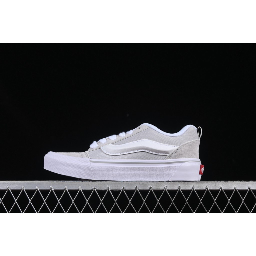 2026Vans Knu Skool รองเท้าผ้าใบผู้หญิงรองเท้าแบน Co-Branded รองเท้าสเก็ตบอร์ด Street Trend ins Super