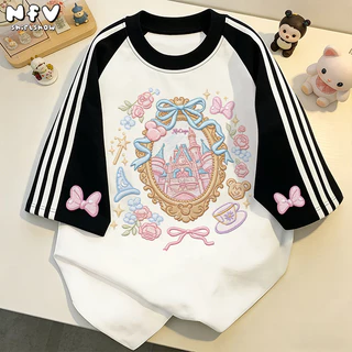 【จัดส่งตลอด 24 ชั่วโมง】NFV แฟชั่นเกาหลี🎀ระบายอากาศ เสื้อยืดแขนสั้นคอกลม อ่อนนุ่ม ลายพิมพ์โบว์ ทรงหลวม ใส่สบาย YG1243