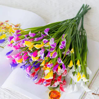 ZZ HOME01 (หลายสี) ดอกไม้ปลอม ช่อดอกลิลลี่คาลล่า ดอกไม้ประดิษฐ์สำหรับตกแต่งบ้าน ดอกไม้พลาสติกหญ้าสีเขียว