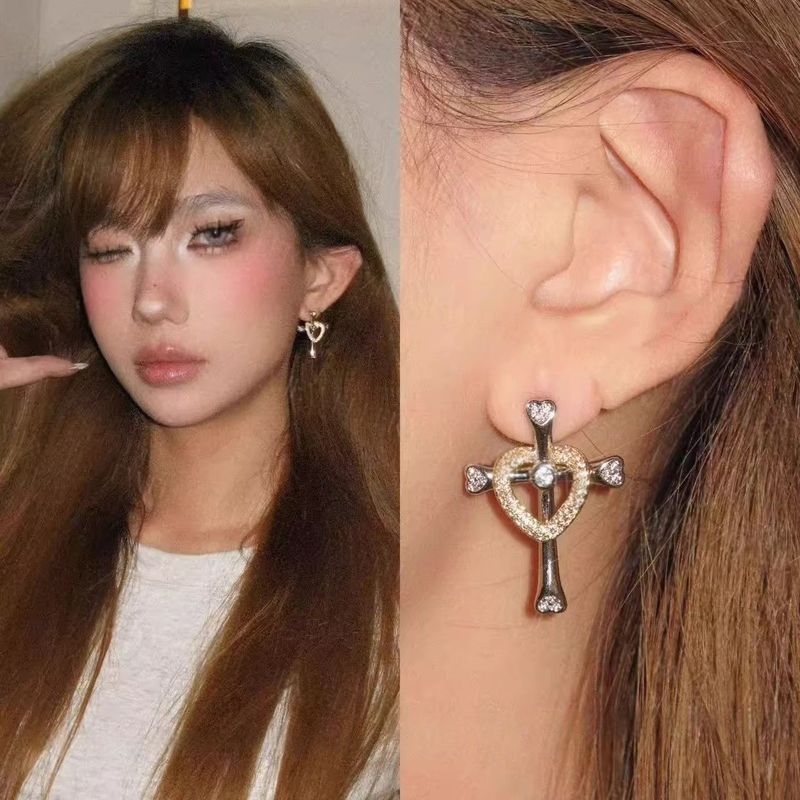 ZZZITA revenge Sweetheart Sniper~Love Contrast Color Design Sweet Cool Cross ต่างหู 6.9