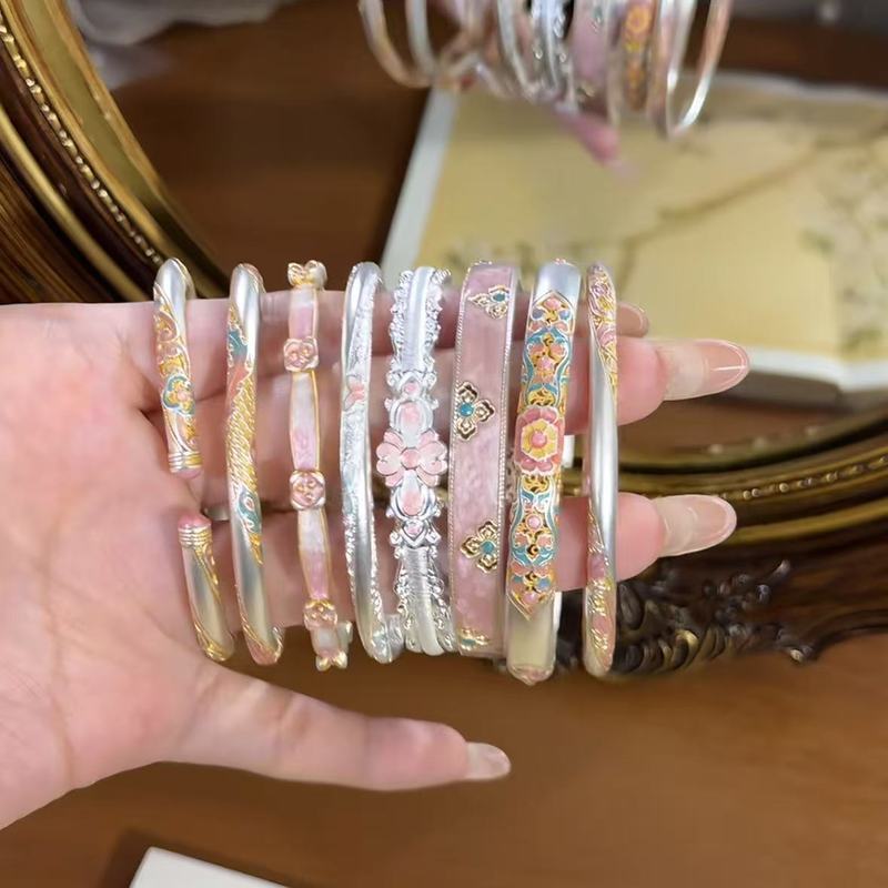 ใหม่สไตล์จีน Retro ประณีต Handmade ดอกไม้ที่มีสีสันสร้อยข้อมือหญิง 2026 สไตล์ใหม่อารมณ์แฟชั่นประณีต All-Match ของขวัญ 2026/5/25
