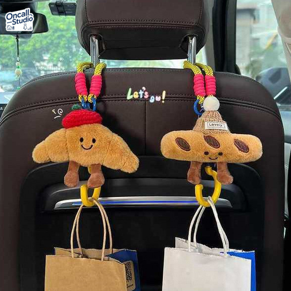 ที่แขวนหลังเบาะรูปครัวซองต์ขนนุ่ม 🥐 รับน้ำหนักดี ใช้แขวนกระเป๋า/แก้วน้ำ ของแต่งรถน่ารัก ติดตั้งง่าย