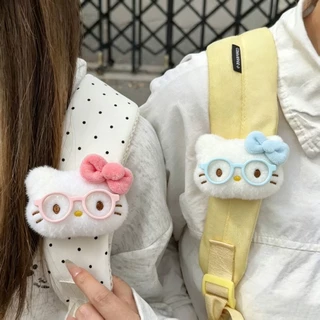คลิปหนีบสายคล้องไหล่ตุ๊กตาคิตตี้น่ารักอุปกรณ์เสริมกระเป๋าเป้สะพายหลังการ์ตูนน่ารักพร้อมแว่นตาและโบว์