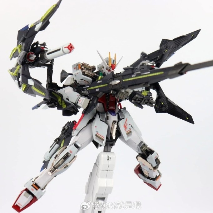 [Daban] MG 1/100 Lightning Striker MB Ver. (8830)
