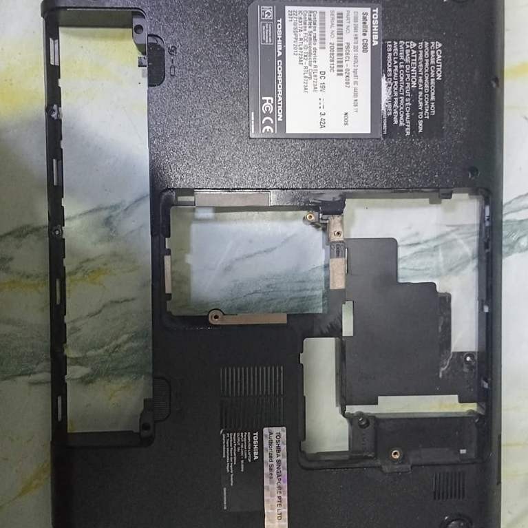 TOSHIBA C640 LAPTOP BOTTOM CASING
