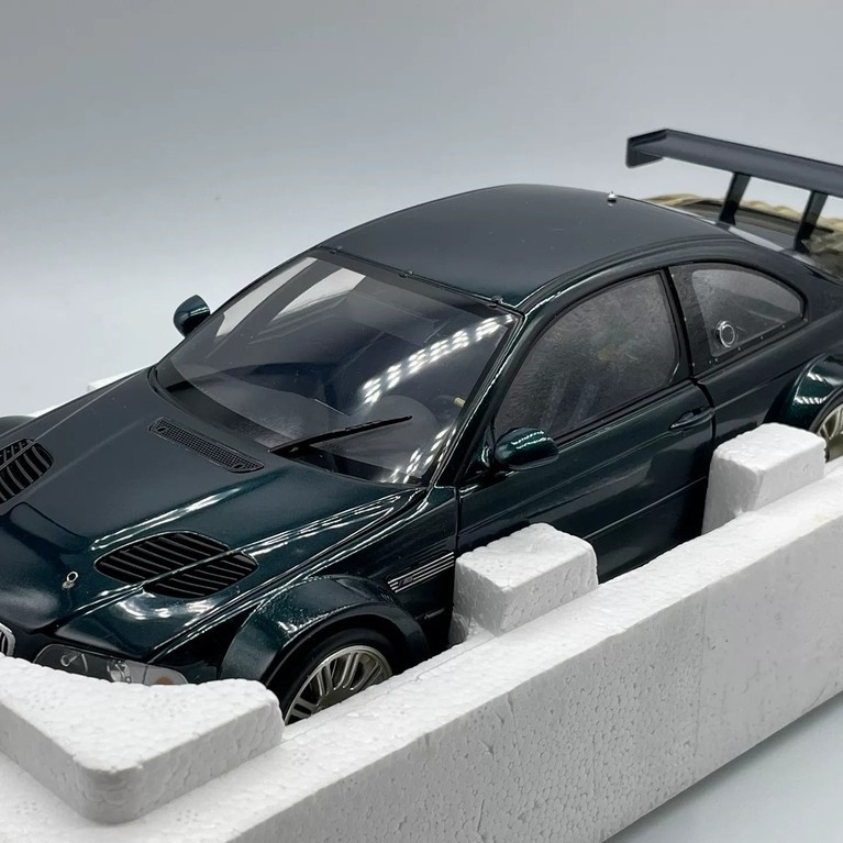 [สต๊อกพร้อม ติดต่อหากคุณมีคําถามใดๆ] 1/18 Mini Cut BMW M3 E46 GTR