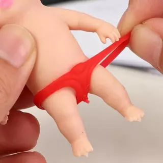 พร้อมส่ง ตุ๊กตา Natasha Baack Doll ของเล่นบีบยืด ตุ๊กตาเด็กดำ ของเล่นครายเครียดสุดฮิต สีกางเกงแบบสุ่ม