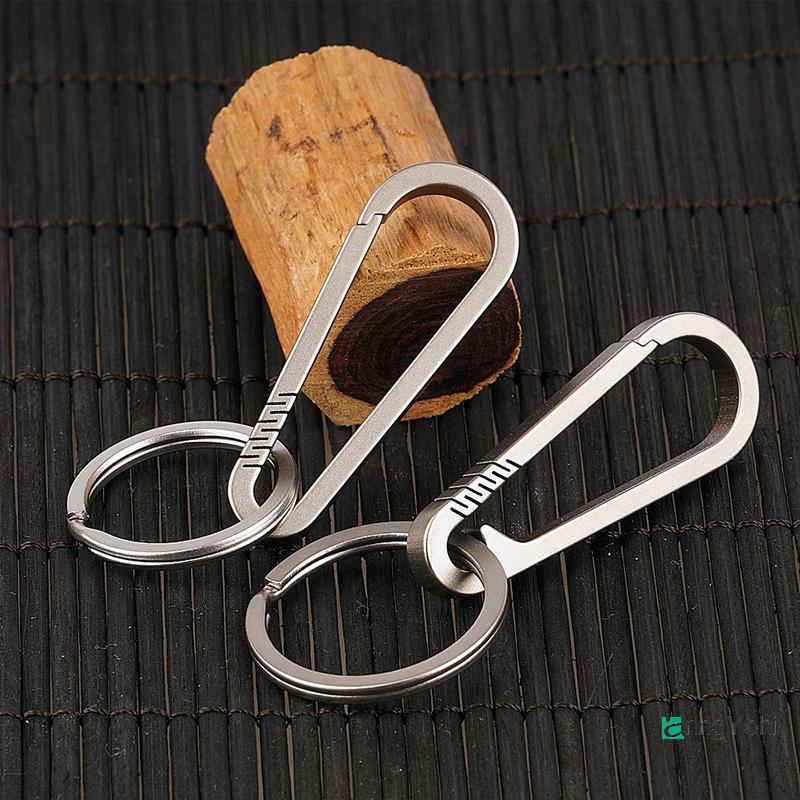 AringYohi] 1PCS พวงกุญแจโลหะผสมไทเทเนียม Tiranium Bule Key แหวนรถอุปกรณ์เสริมไทเทเนียม Bules เครื่องมือกลางแจ้งใหม่