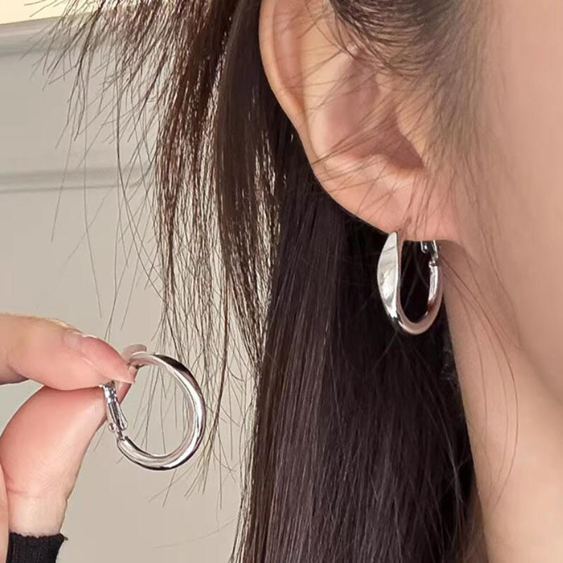 [ราคาต่อ1คู่] ต่างหูแฟชั่น สไตล์เกาหลี ต่างหูวงกลม สำหรับผู้หญิง เหมาะสำหรับสวมใส่ทุกวัน ส่งเร็วจากกรุงเทพ