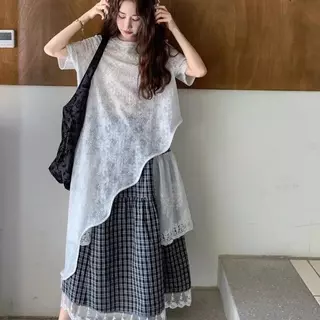 mimi&didi[สินค้าพร้อมส่ง]ชุดเดรสไซส์ใหญ่ดีไซน์ฤดูร้อน เสื้อเบลาส์ลูกไม้ กระโปรงลายตารางขาวดำดีไซน์เอวยางยืด#99466+67