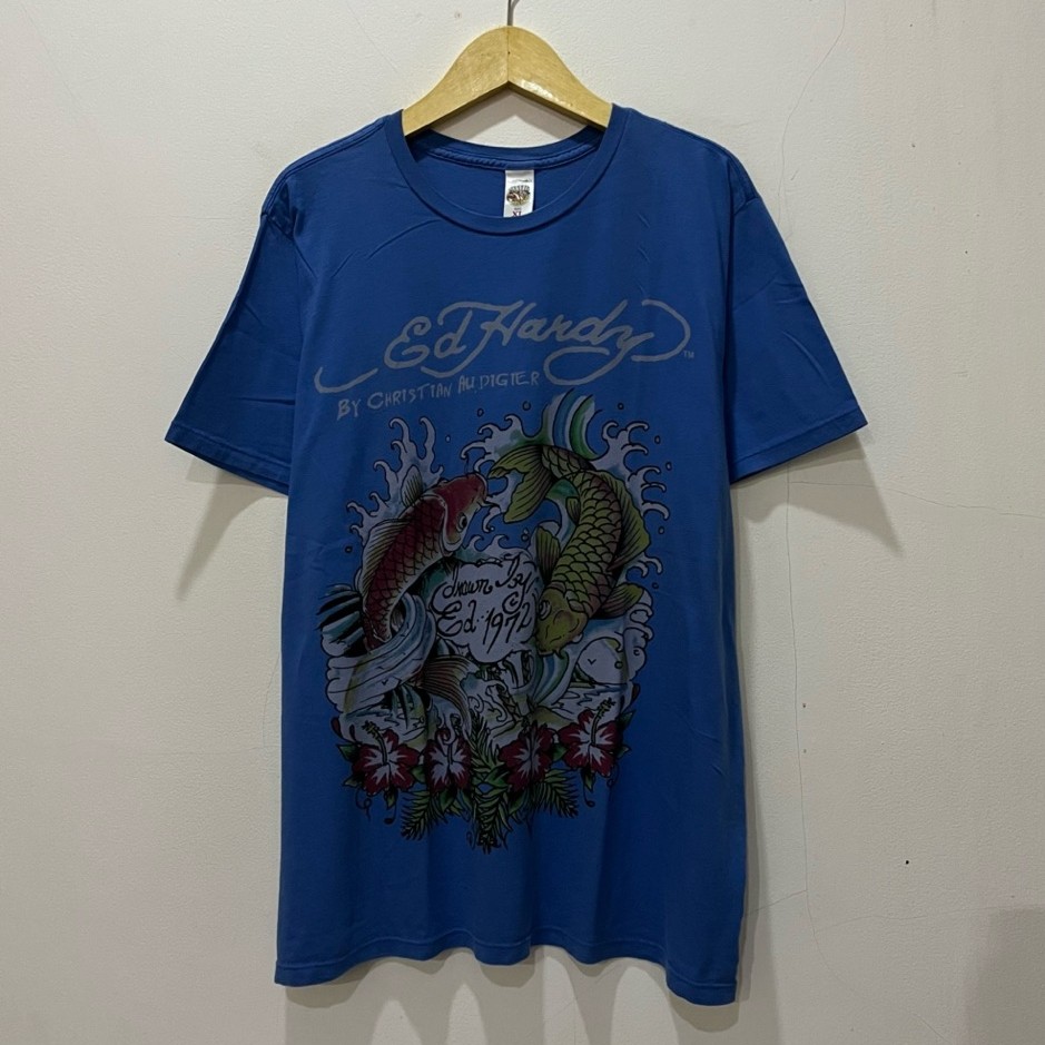 เสื้อยืด ED HARDY โดย Christian Audigier Koi Fish Graphic