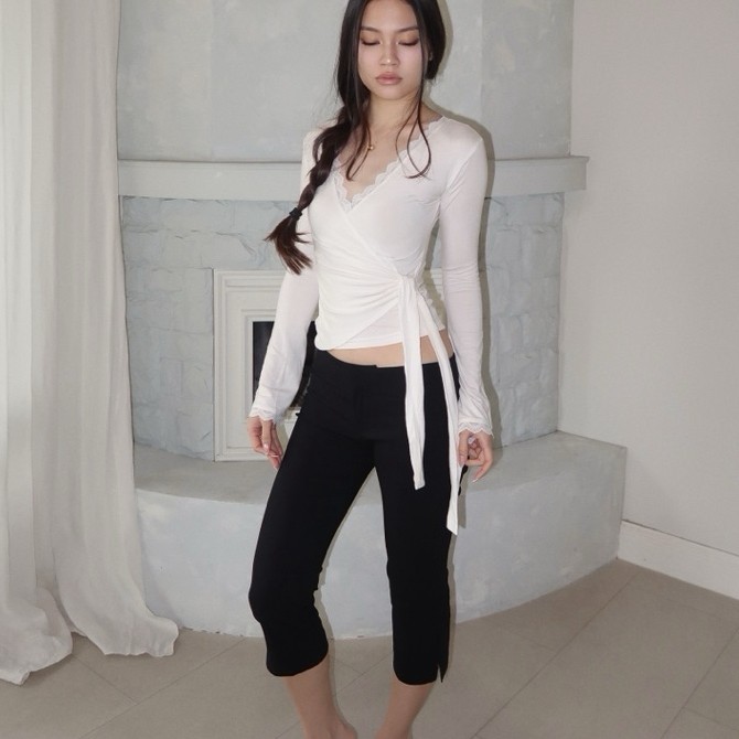 WRAP LACE TOP // RUE Top แขนยาว V คอลูกไม้ห่อ Basic Casual Stretch Top