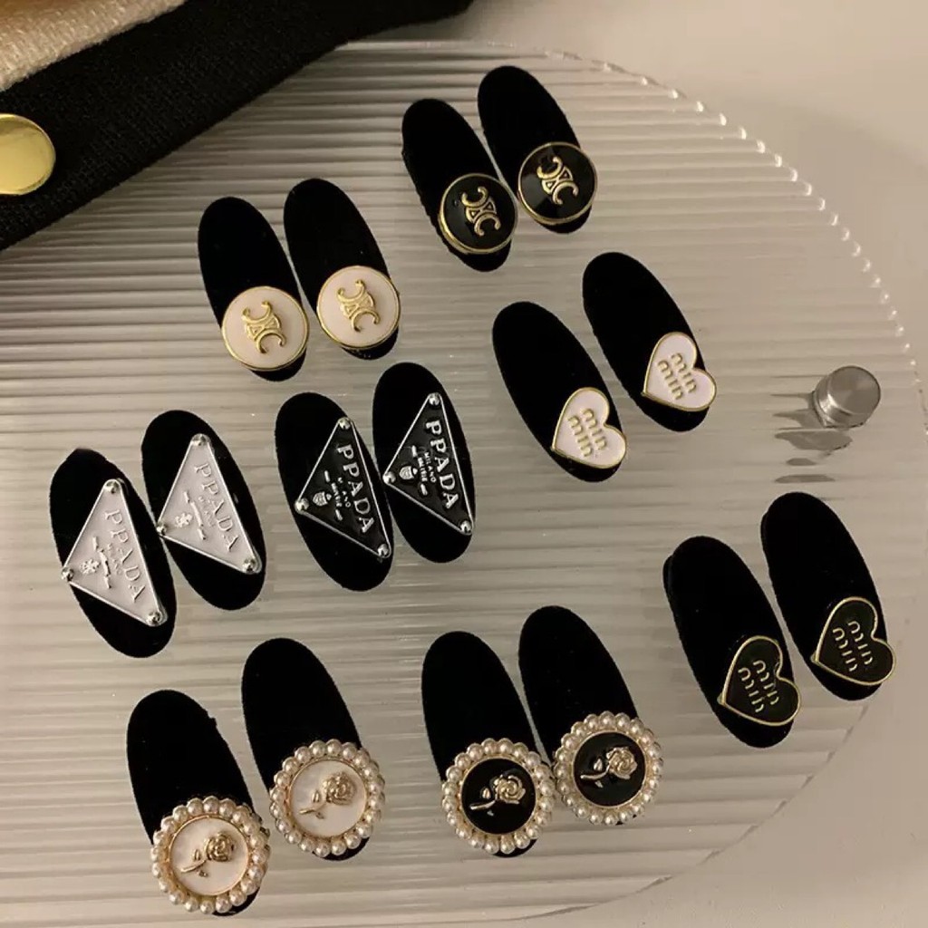 อุปกรณ์ผมกํามะหยี่สีดำและกิ๊บผมสไตล์วินเทจฝรั่งเศส สำหรับฤดูใบไม้ร่วงถึงฤดูหนาว