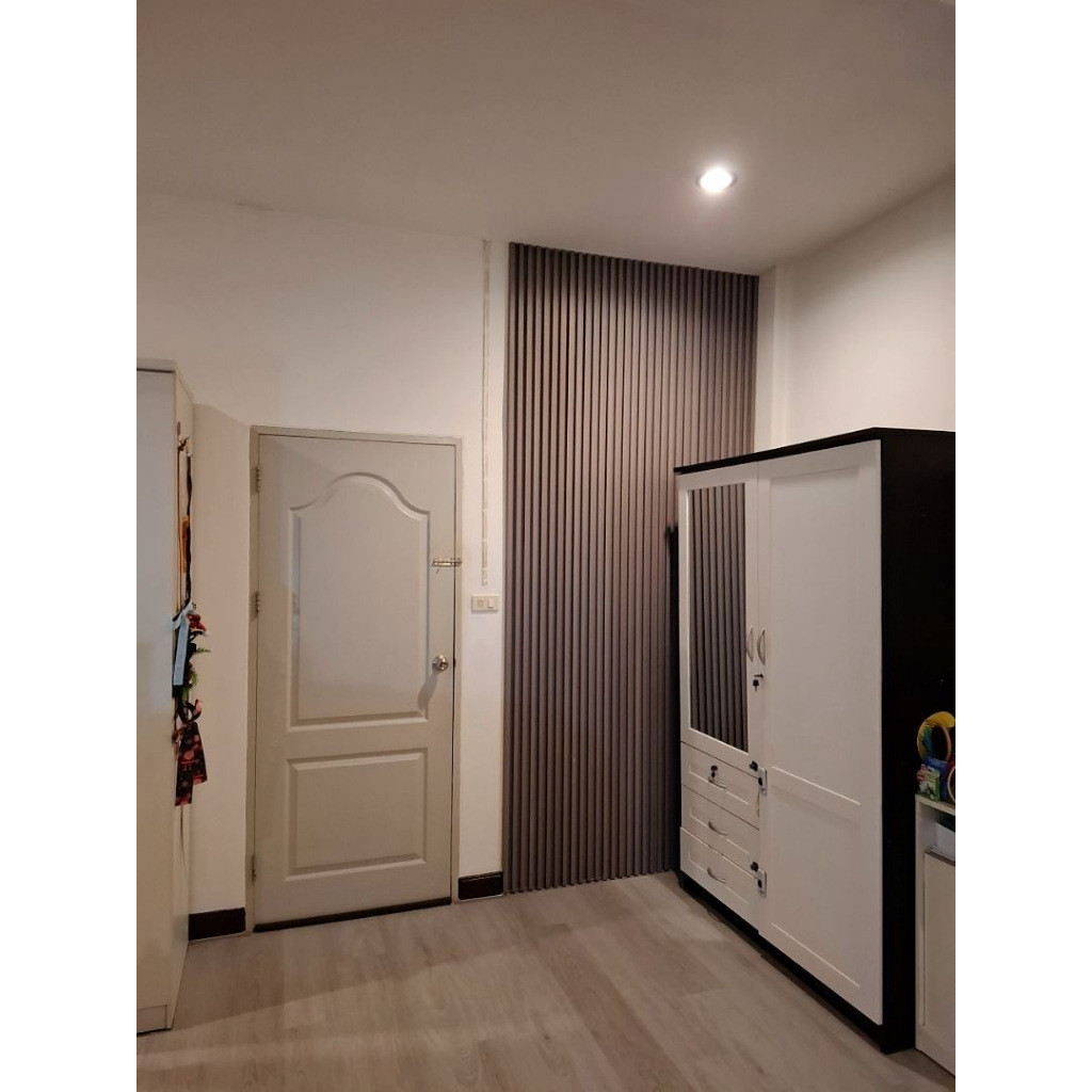 【BIG SALE จำนวนจำกัด】ไม้เทียมตกแต่งผนัง ไม้ระแนง ติดตั้งง่าย วัสดุตกแต่งกันน้ำกันไฟ ยาว90ซม._NV Home - รูปที่ 6