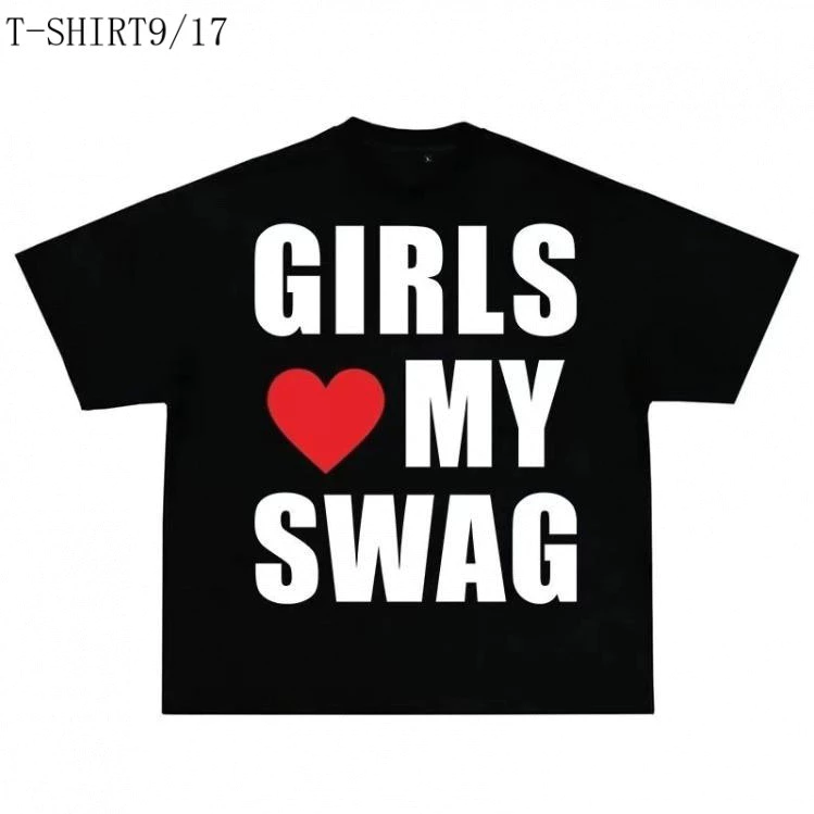 เสื้อยืดคู่รักชายหญิงแขนสั้นคอกลม พิมพ์ลายหัวใจสีแดงและข้อความ "GIRLS ❤️ MY SWAG" สีขาว